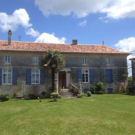 Bed and Breakfast Le Moulin A Vent Bertric-Burée Esterno foto